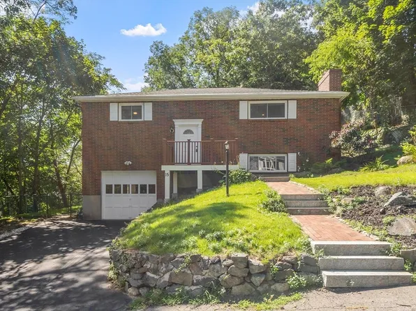15 Oak Rd, Waltham, MA 02451
