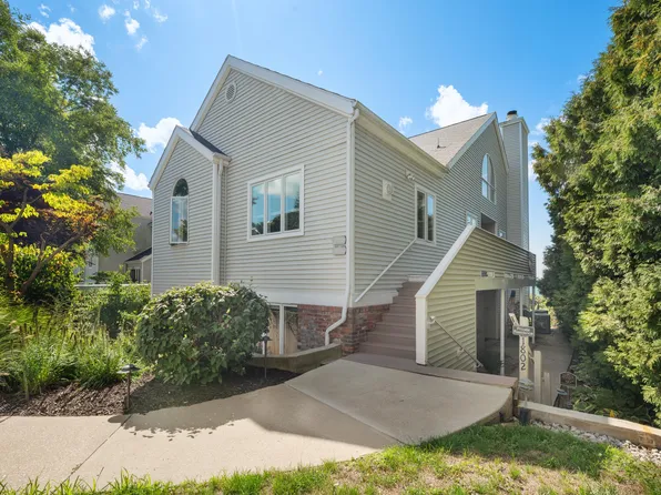 1802 Lakeshore Dr #6, Saint Joseph, MI 49085
