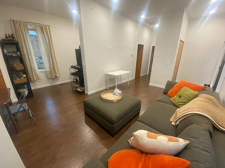 2115 Dewey Ave #A — Photo 8