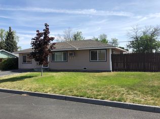 238 G St SE, Ephrata, WA 98823