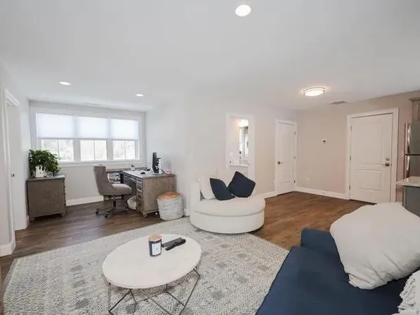103 Pulpit Rd #2, Bedford, NH 03110