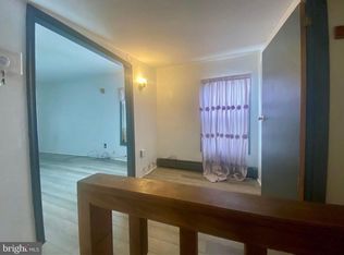 10 E Carroll St #R, Saint Clair, PA 17970