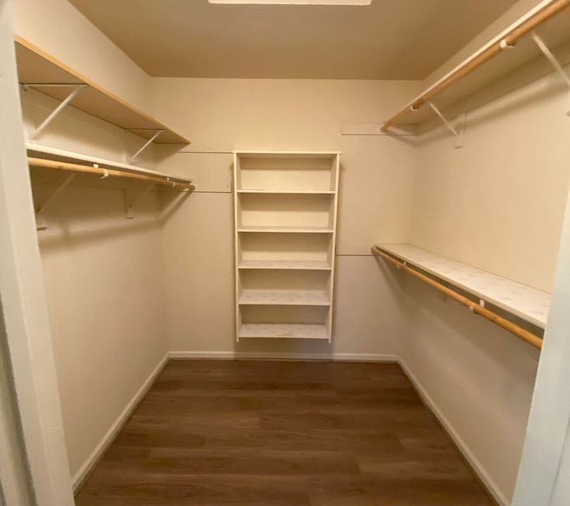 1st image of 228 Dunsmuir Dr