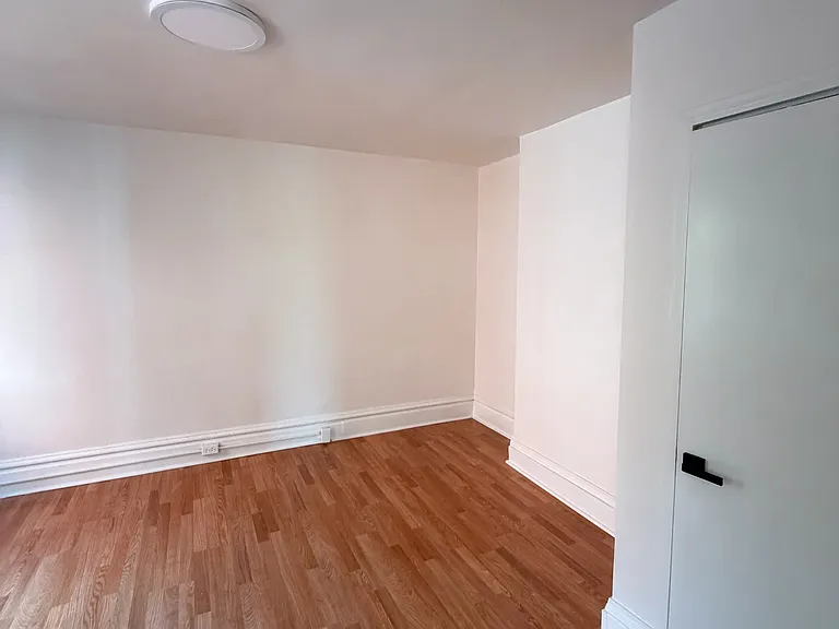 430 Orchard Pl — Photo 8