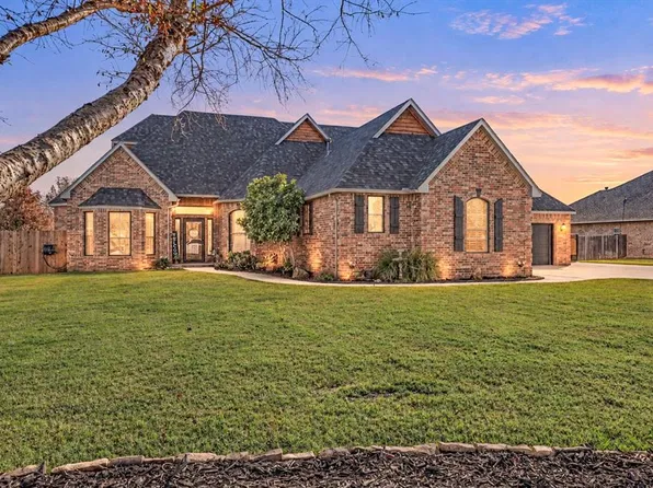 4602 Shoreside Dr, Tuttle, OK 73089
