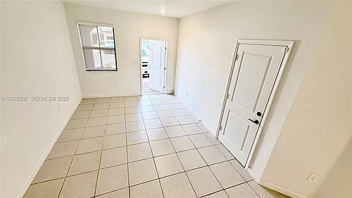 11902 SW 245th Ter #11902 Photo 1