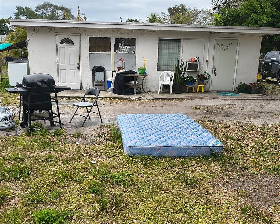 2nd image of 5718 McKinley St