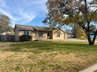 1146 N Main St, Andover, KS 67002