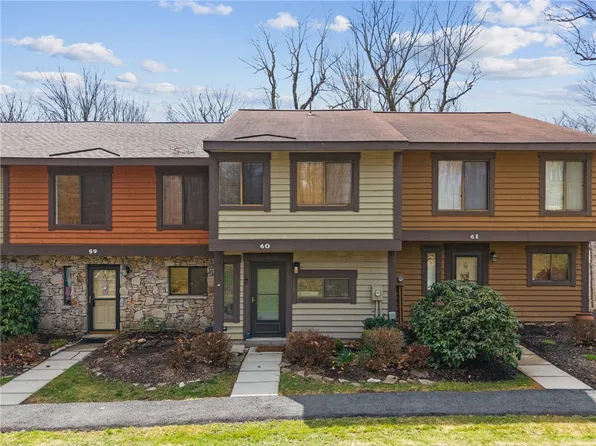 60 Swiss Mountain Dr, Champion, PA 15622