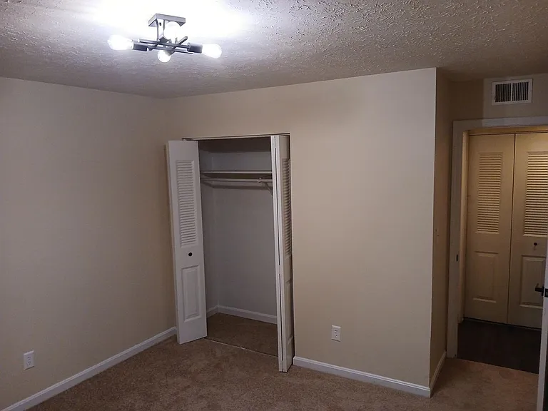 8606 Standing Oak Dr — Photo 7