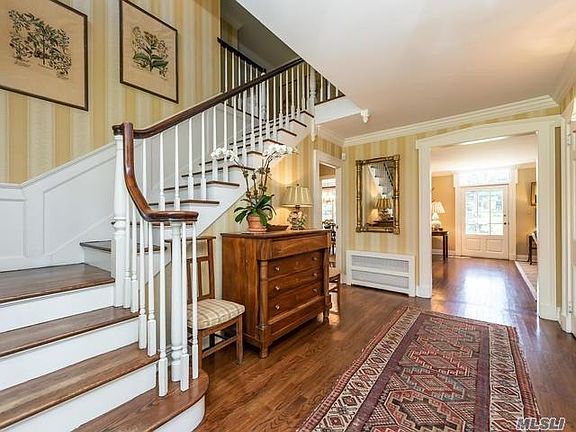 2nd image of 1624 Stewart Ln