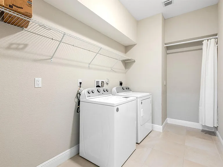 1367 NW Leonardo Cir — Photo 10