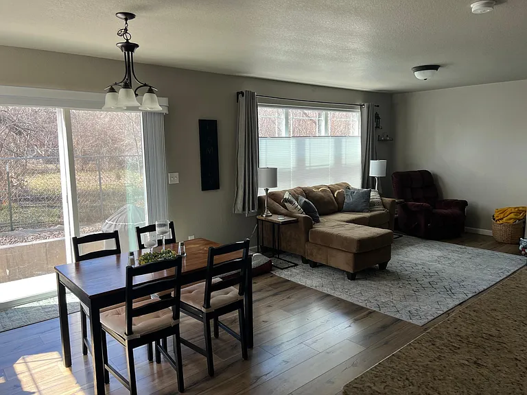 325 N Boise Ave — Photo 4