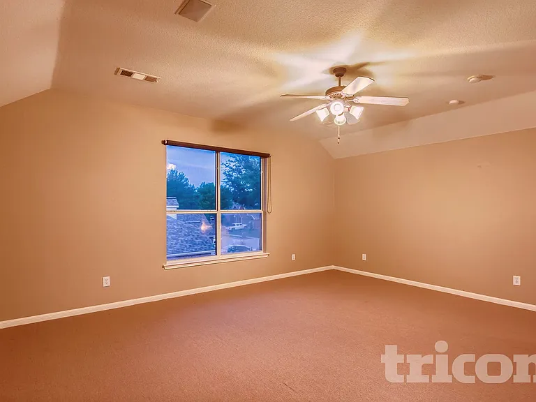 4203 Wildbriar Ln — Photo 7