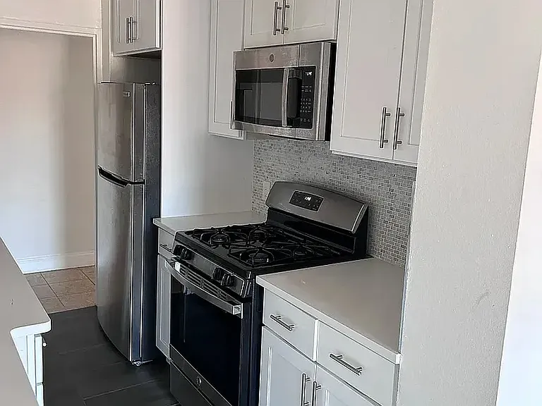 501 Surf Ave #4 — Photo 3