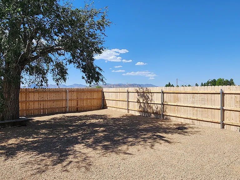537 S Taylor Rd — Photo 23