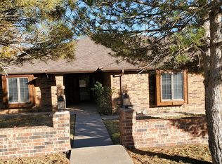 201 S Mackenzie Ave, Stinnett, TX 79083