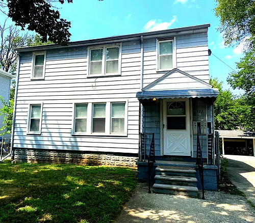 577 E Mapledale Ave Photo 1