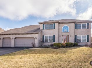 1510 Monarch Cir, Naperville, IL 60564