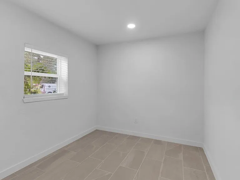10938 Fleming Dr — Photo 10