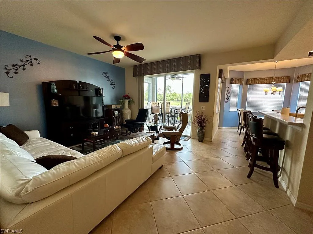 2 bed, 2.0 bath, 1232 sqft, $6,000 — Photo 3