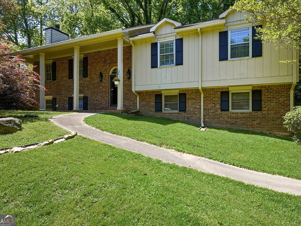 1st image of 4681 Mahonia Way NW