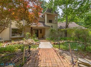 141 Walden Dr, Weems, VA 22576
