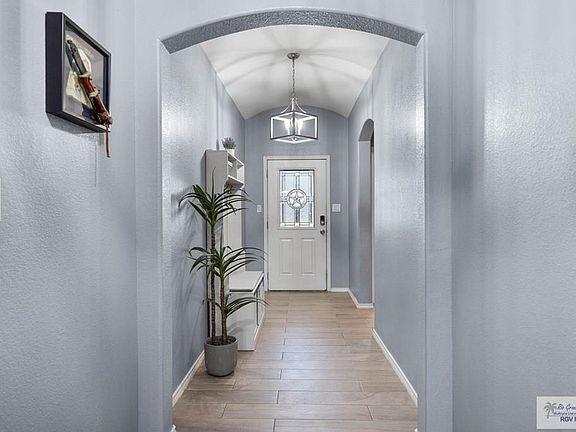 4th image of 8813 Curlew St