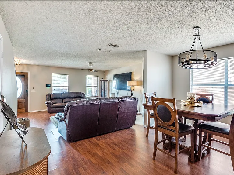 212 Prentice Dr — Photo 8