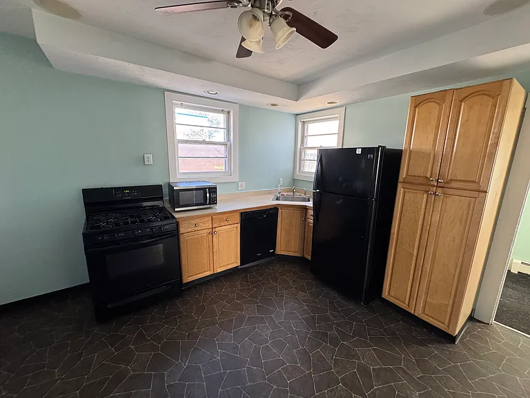 73 Main St #73 — Photo 3