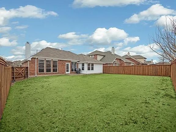 2nd image of 3203 Edgebrook Ct