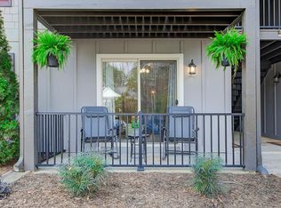 203 Flat Creek Ct, Peachtree City, GA 30269