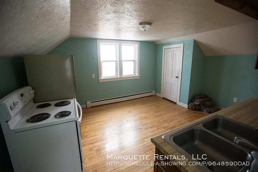 1st image of 424 W Baraga Ave