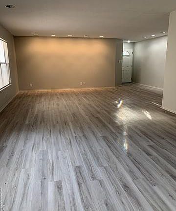 3rd image of 11414 Cedar Park
