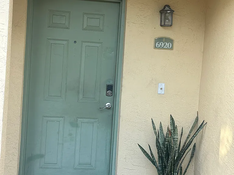 6920 W Sample Rd #6920 — Photo 8