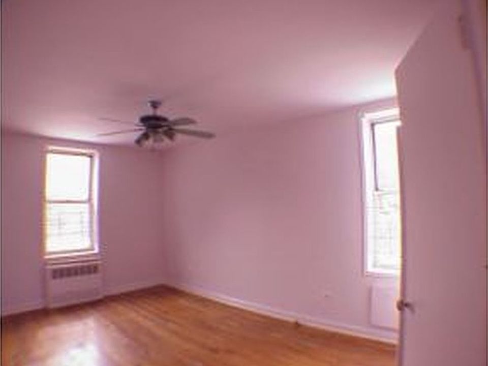 1st image of 2020 Avenue Apt1b