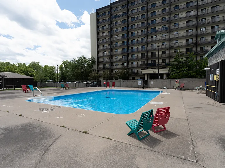 722 John Counter Blvd — Photo 7