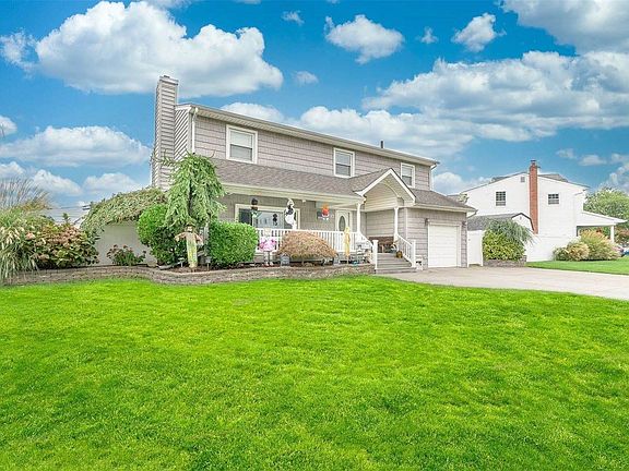 3rd image of 17 Leanore Dr