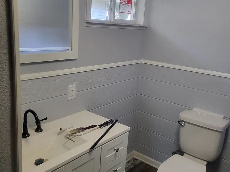 411 E Cross St — Photo 8