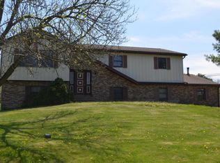 1056 E Lizard Creek Rd, Lehighton, PA 18235