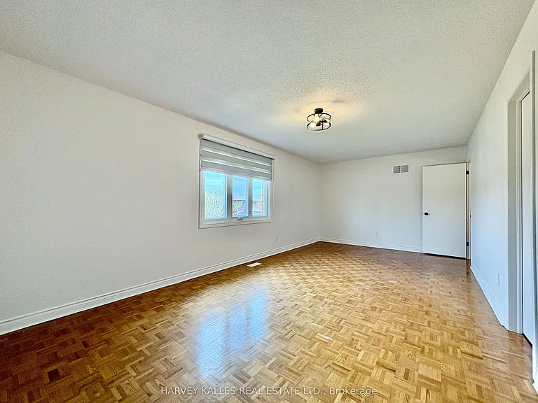 70 Amaretto Ct — Photo 23