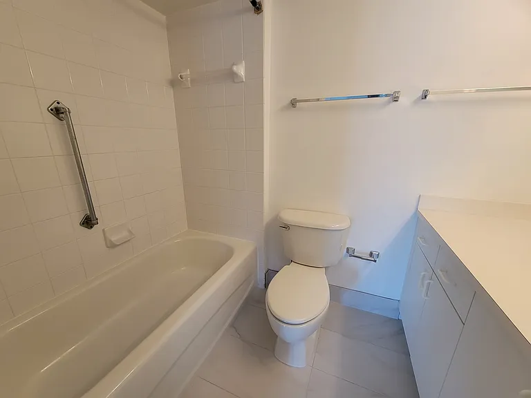 1640 N 42nd Cir #204 — Photo 23