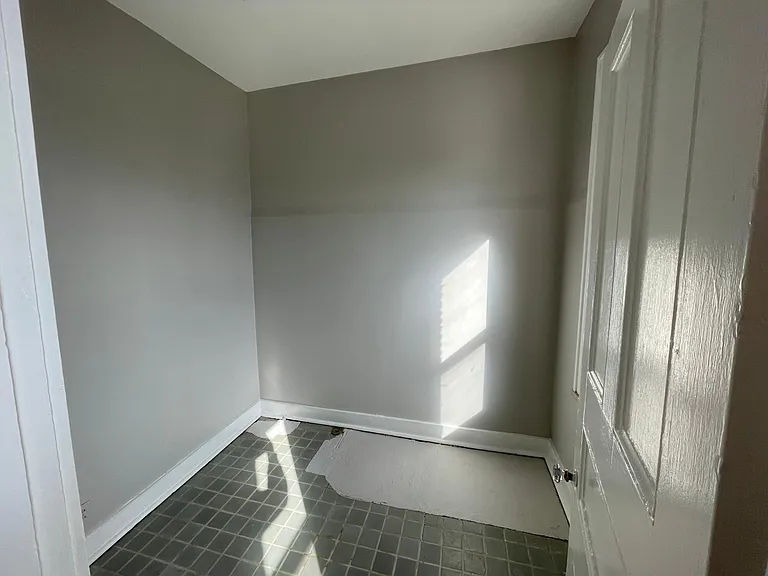 44 Willett St #4-R — Photo 5