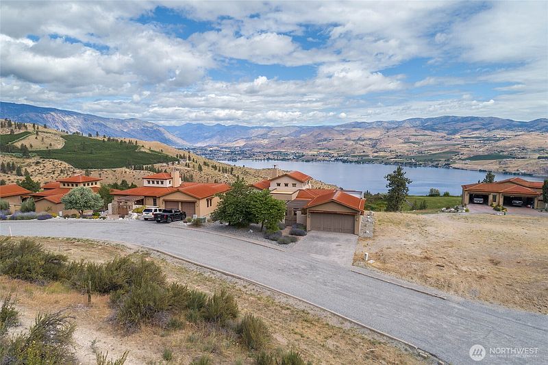 2nd image of 227 Bandera Way