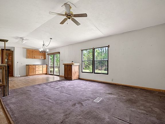 2nd image of 900 Rose Garden Ln