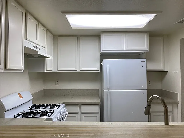 27980 S Western Ave #118 — Photo 4