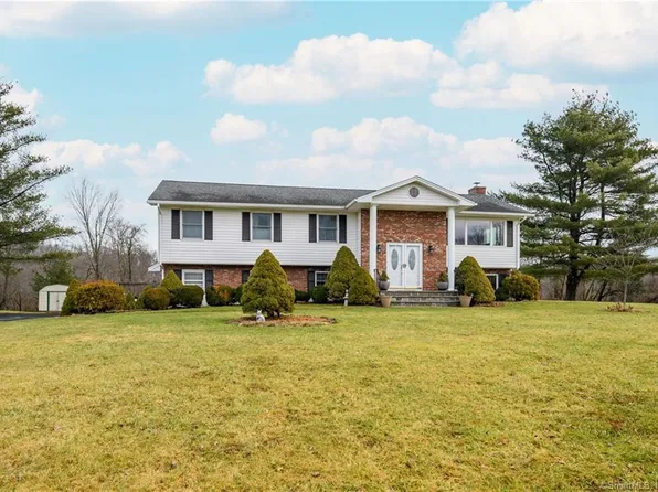 7 Silver Hill Drive, New Fairfield, CT 06812