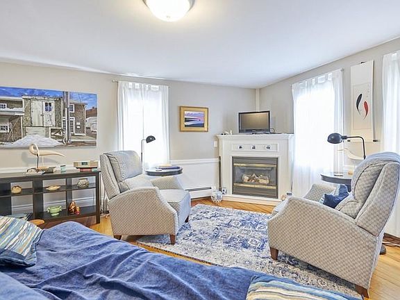 3rd image of 6 Merrimac Ct #1