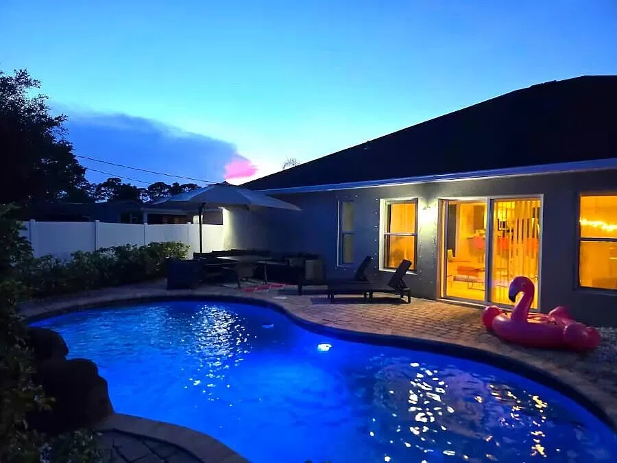 4 bed, 2.0 bath, 2093 sqft, $5,000 — Photo 3
