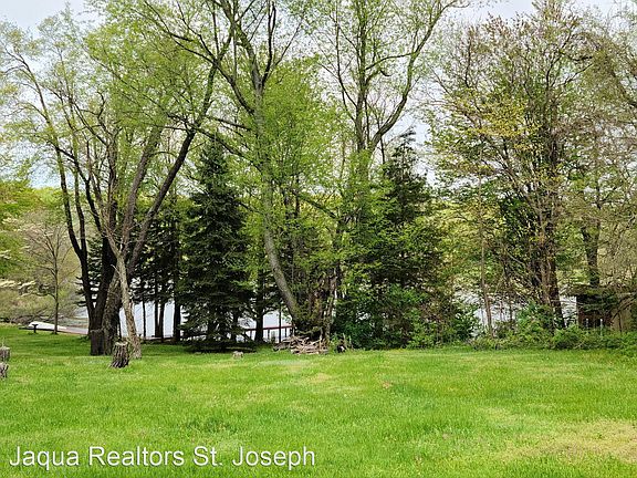 2nd image of 4650 Damon Dr